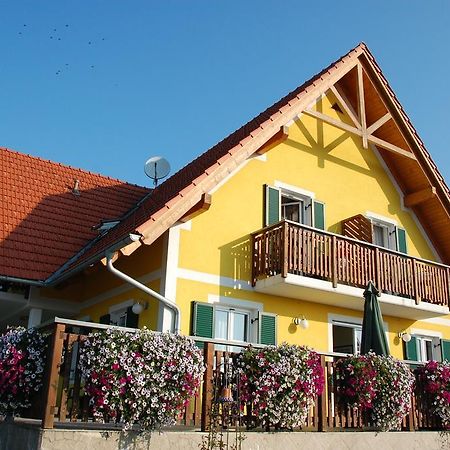 Weingut-Gaestehaus Birnstingl ガムリッツ 部屋 写真